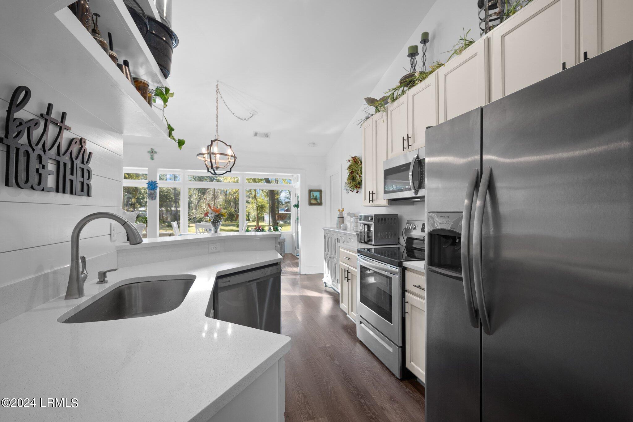 13 Arbor Lane, St. Helena Island