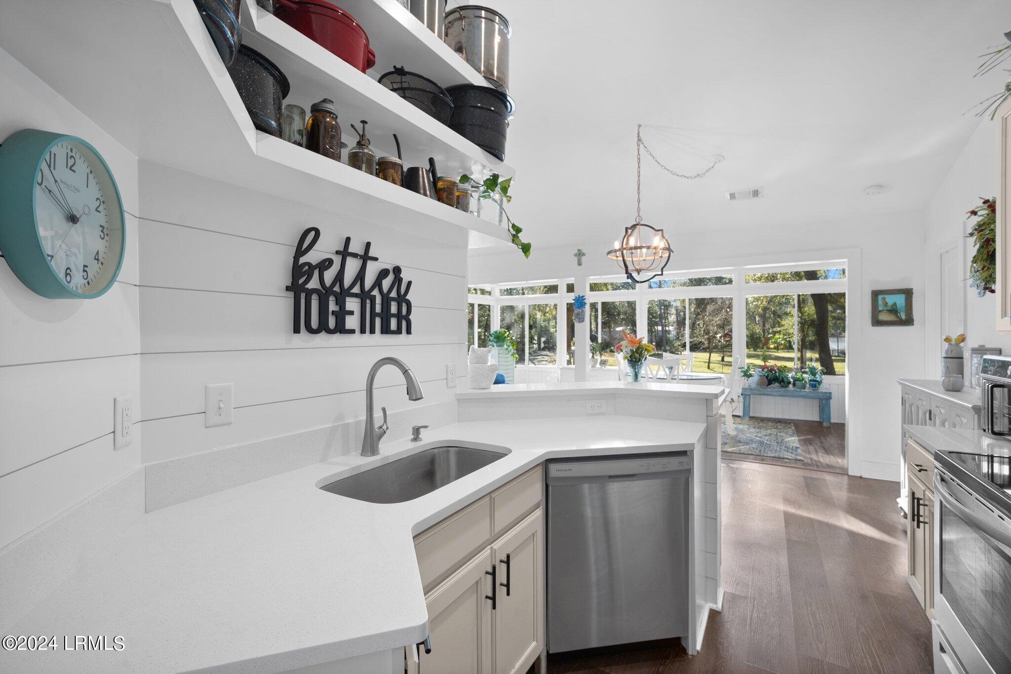 13 Arbor Lane, St. Helena Island