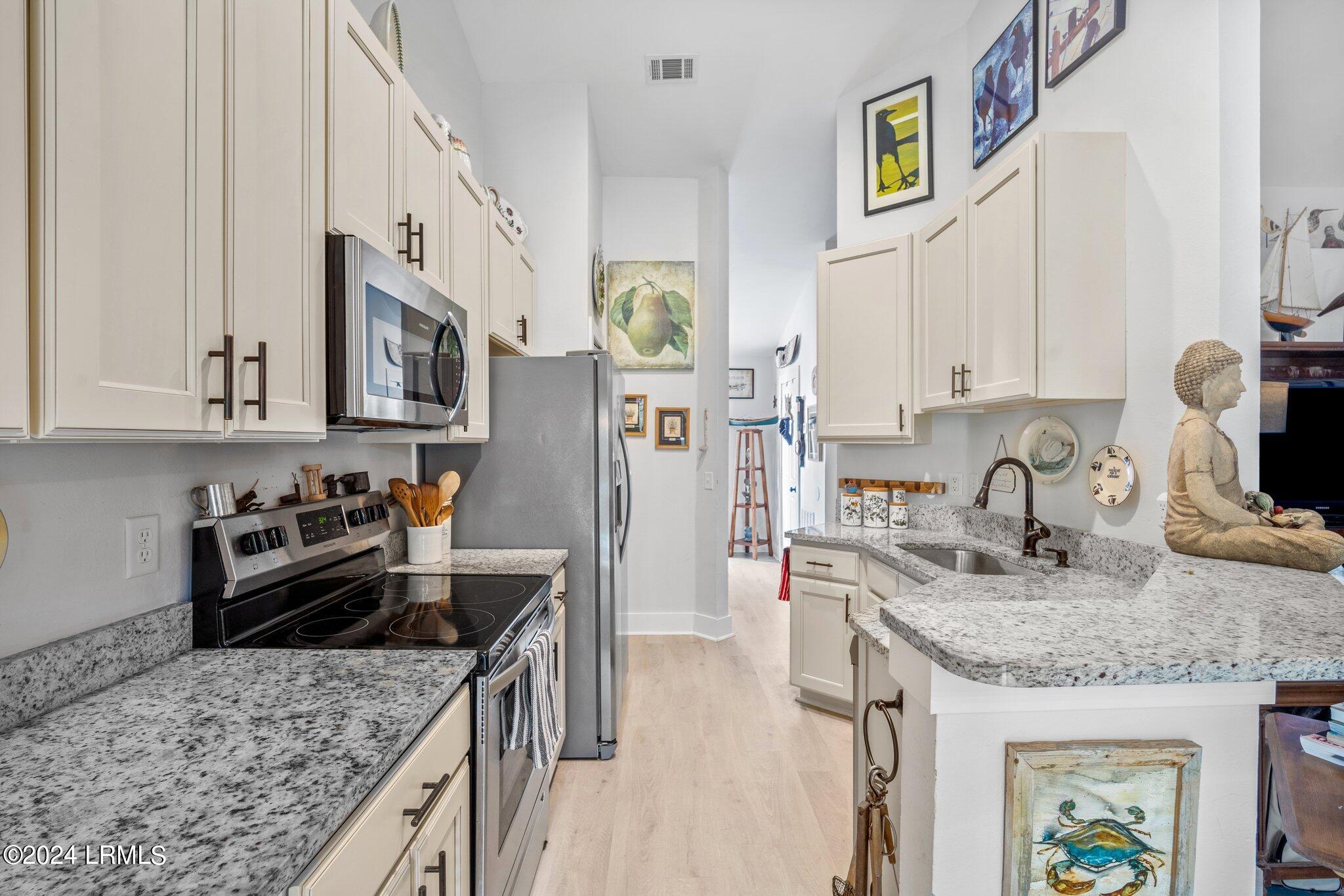 40 Canopy Lane, St. Helena Island
