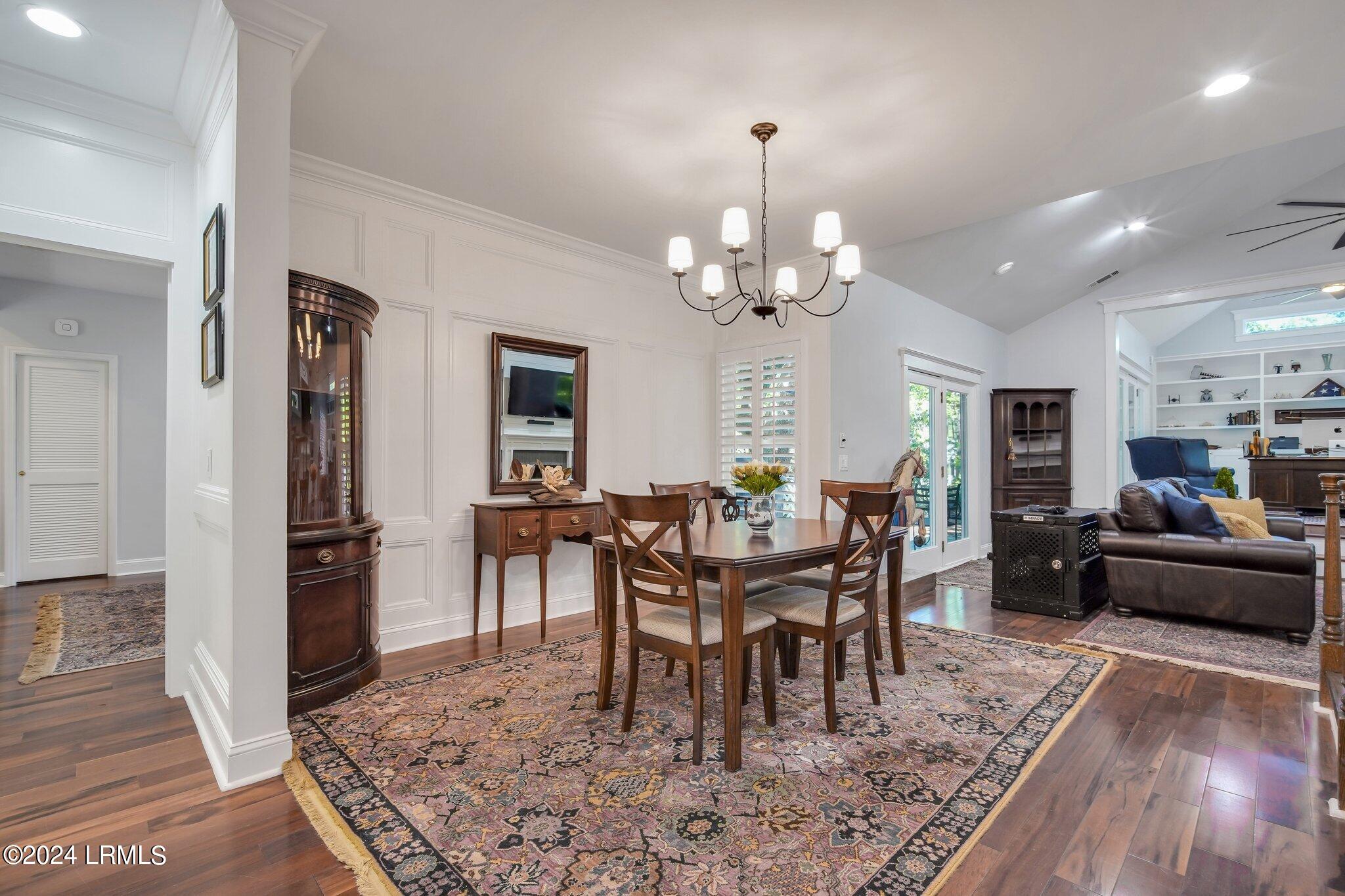 402 Island Circle E, St. Helena Island