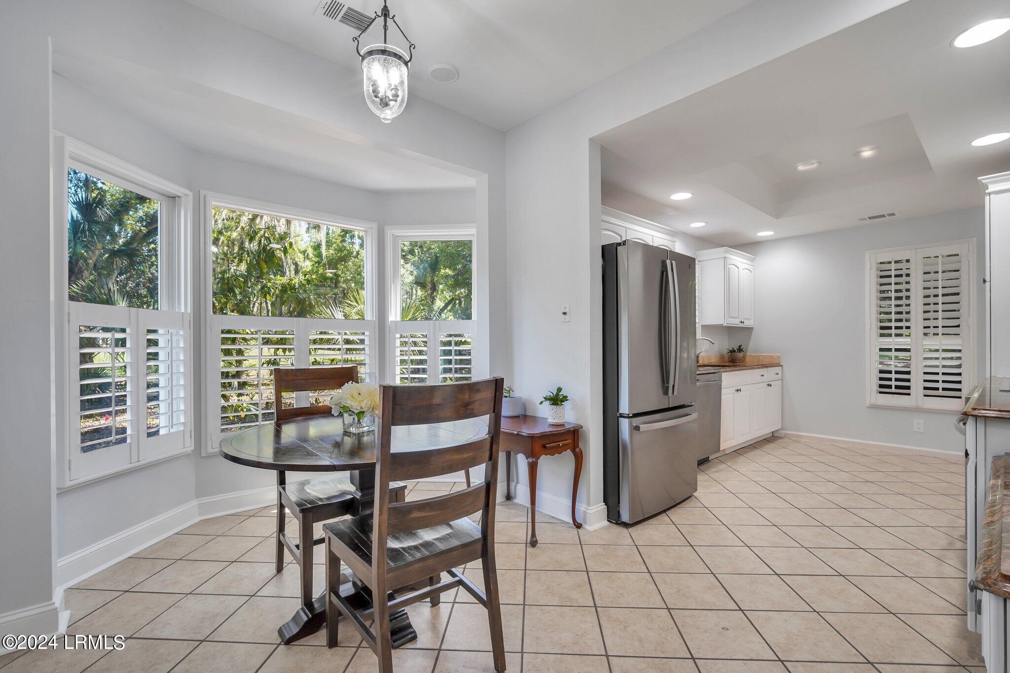 402 Island Circle E, St. Helena Island