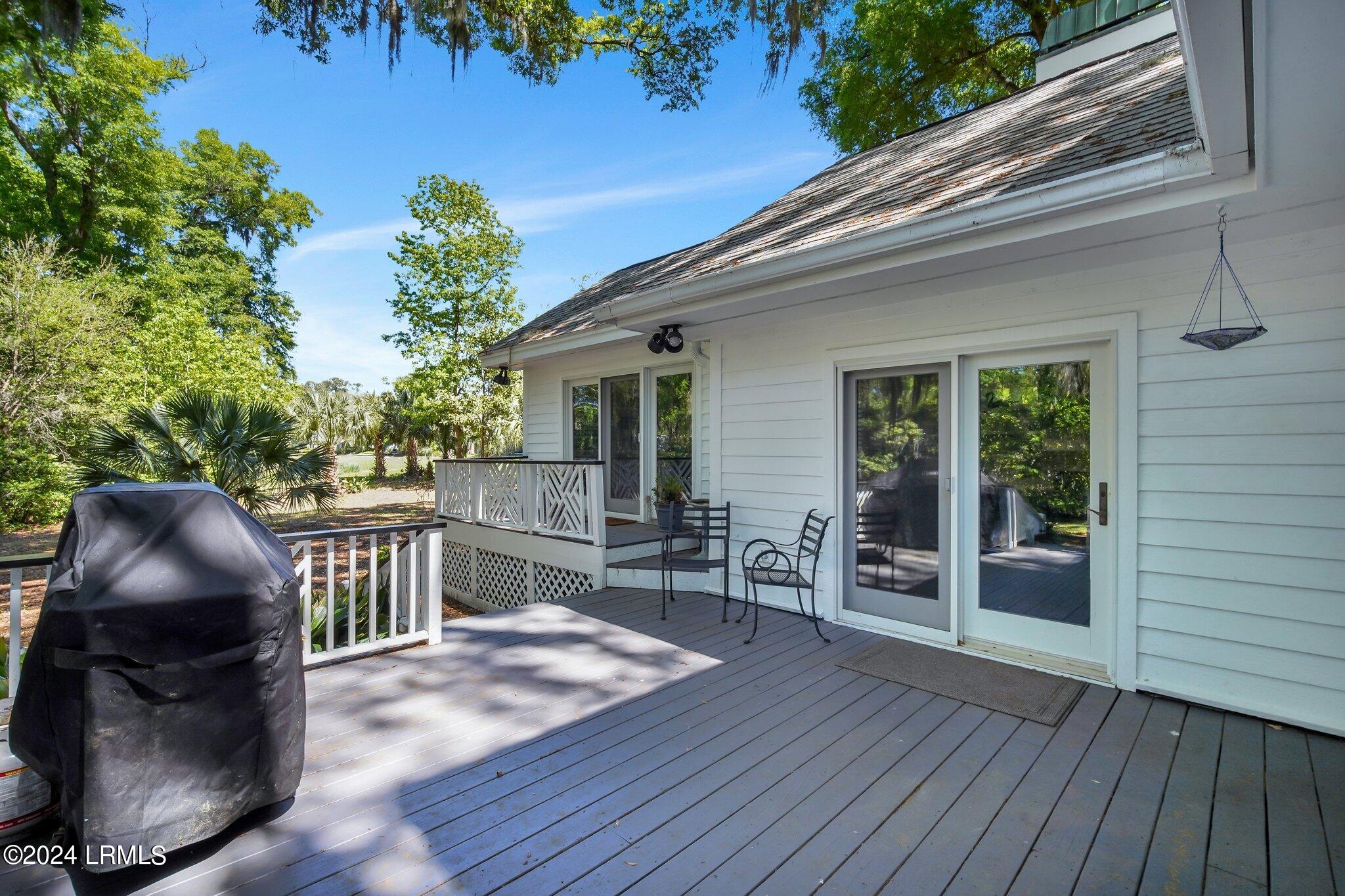 402 Island Circle E, St. Helena Island