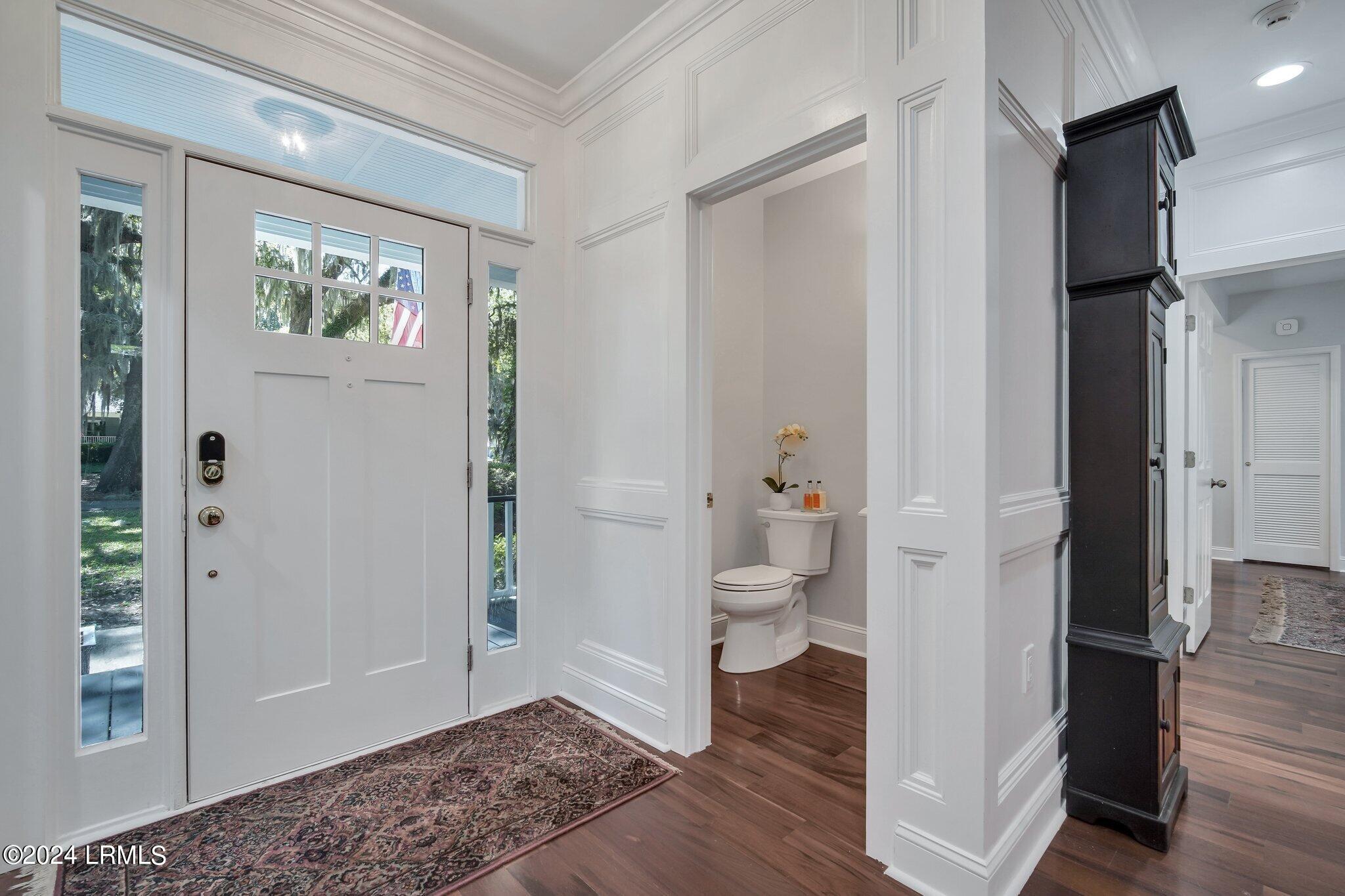 402 Island Circle E, St. Helena Island