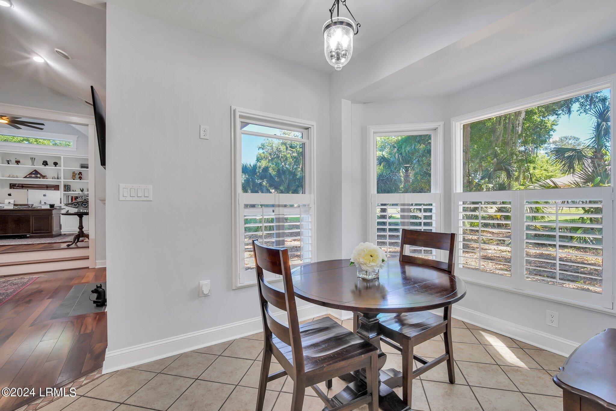 402 Island Circle E, St. Helena Island