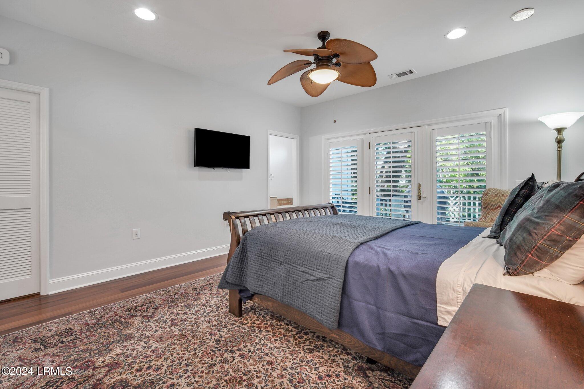 402 Island Circle E, St. Helena Island