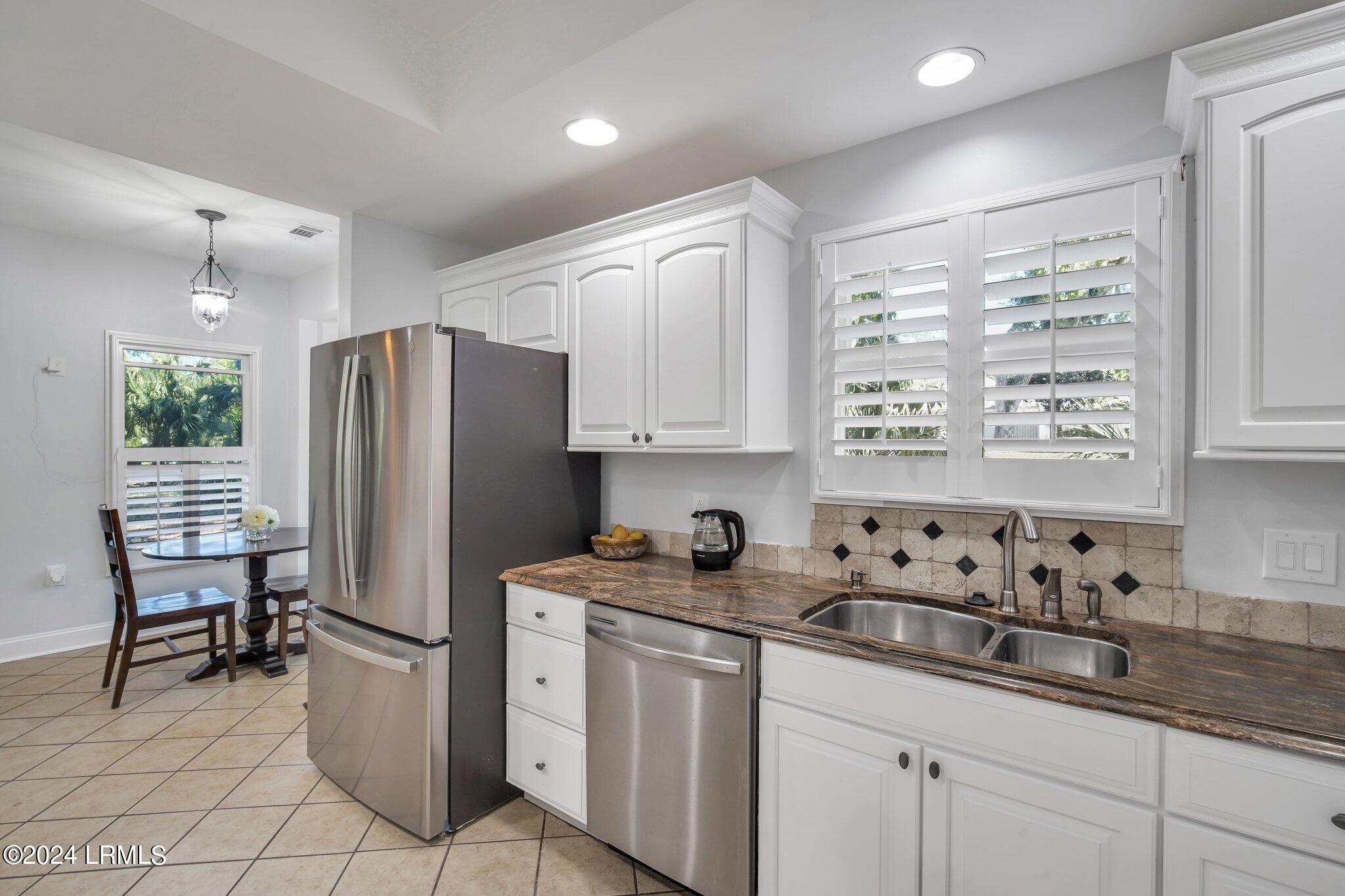 402 Island Circle E, St. Helena Island