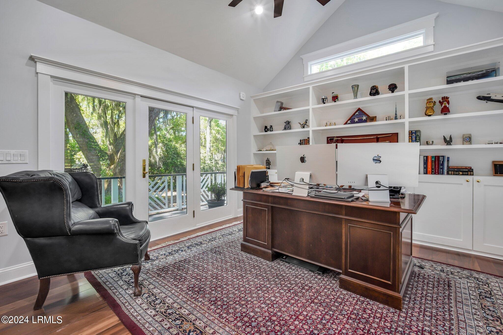 402 Island Circle E, St. Helena Island