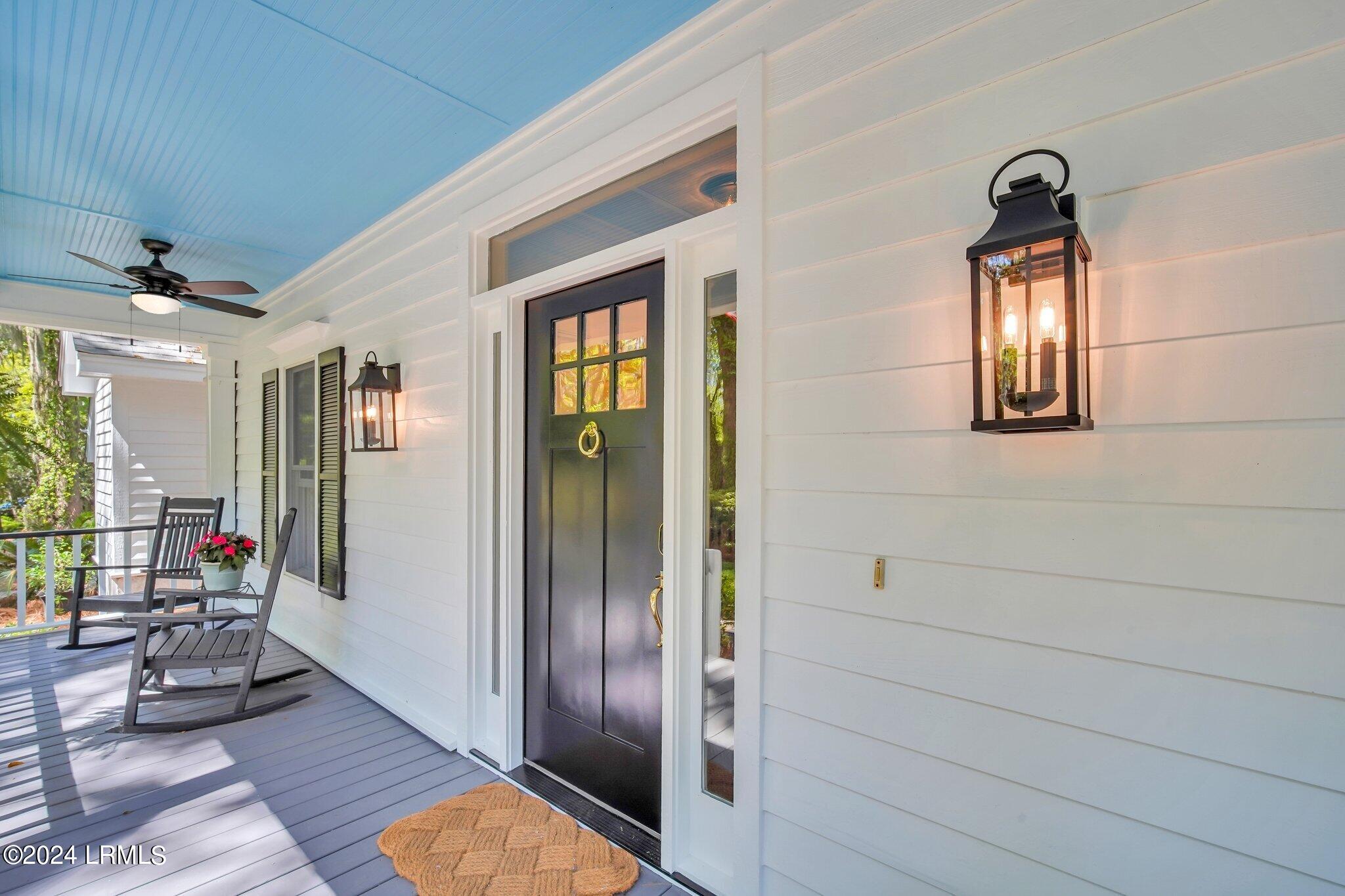 402 Island Circle E, St. Helena Island