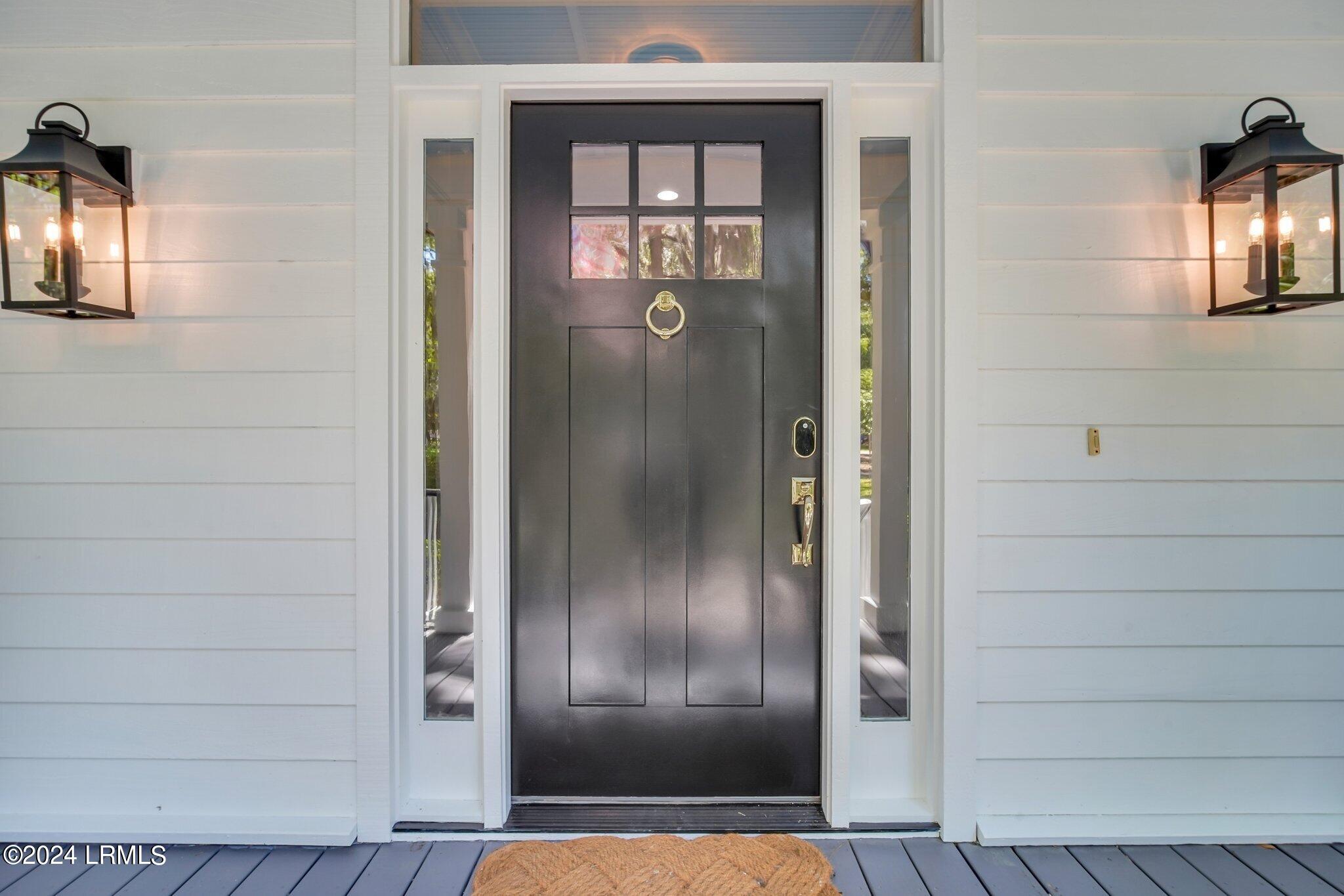 402 Island Circle E, St. Helena Island