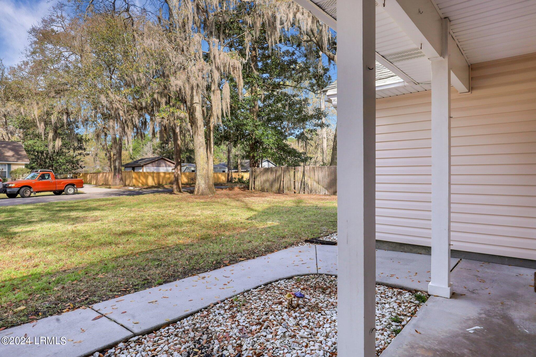 5 Spanish Moss Drive