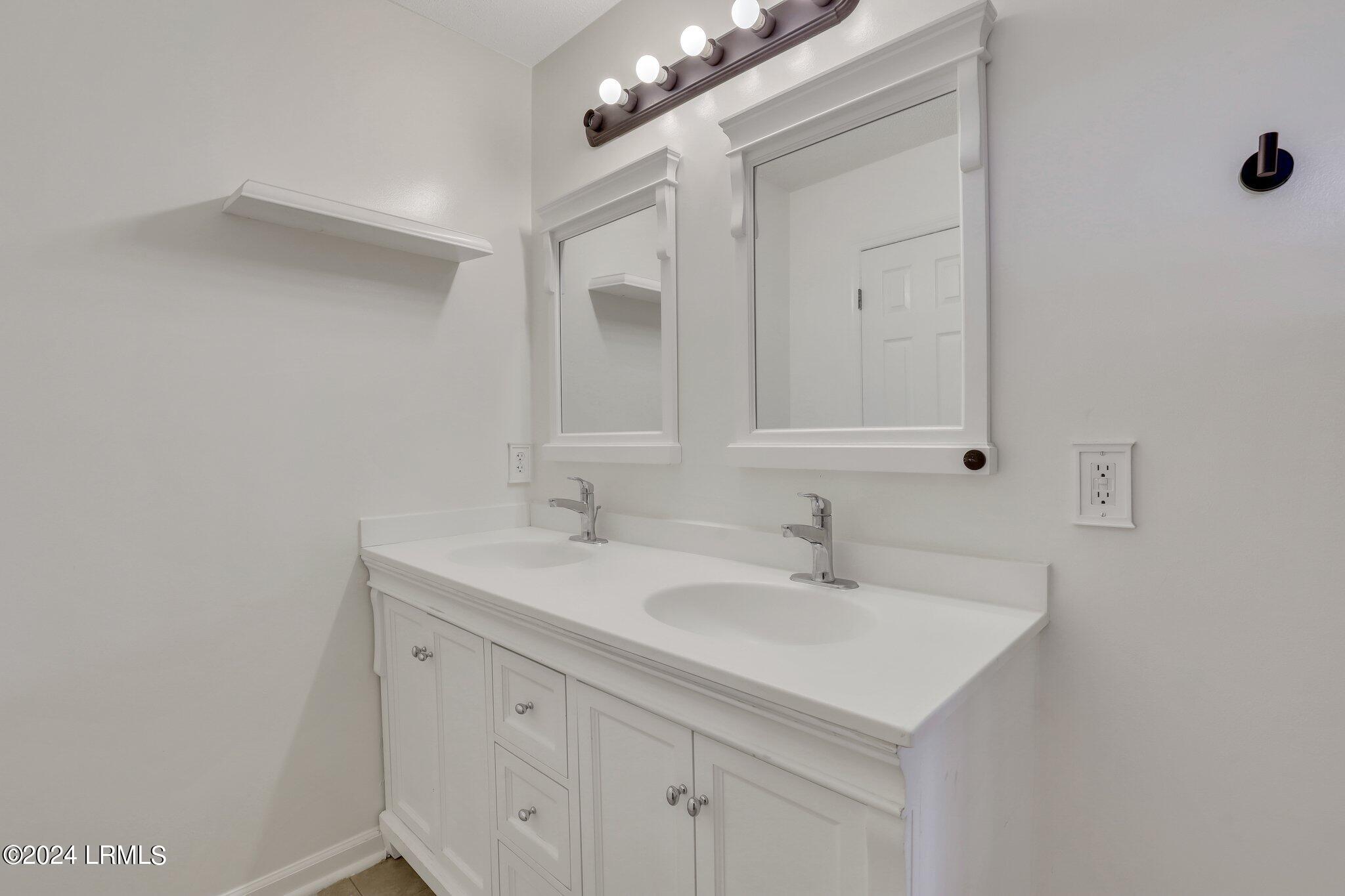 5 Spanish Moss Drive