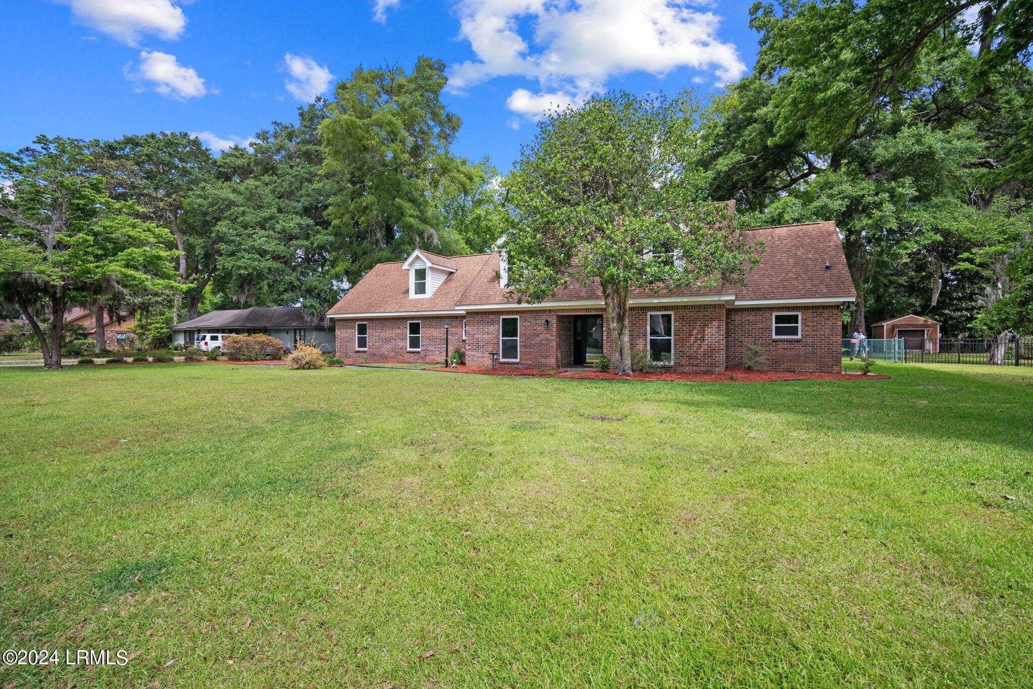 11 Chesterfield Drive