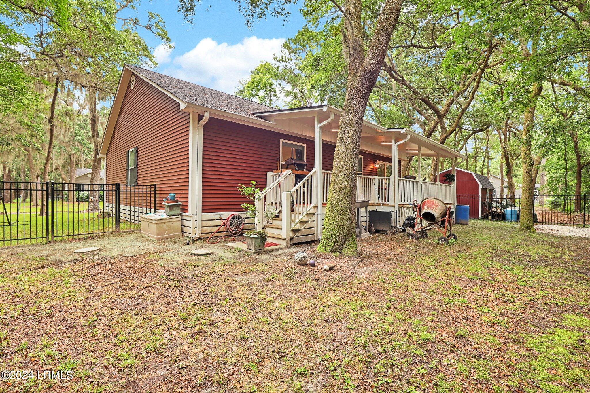 15 Arbor Lane, St. Helena Island