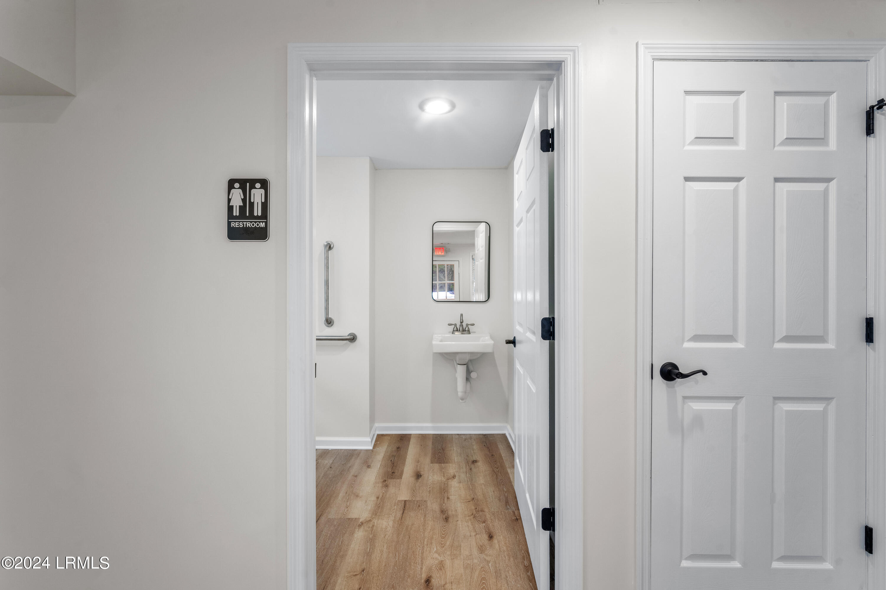 609 Carteret Street, A