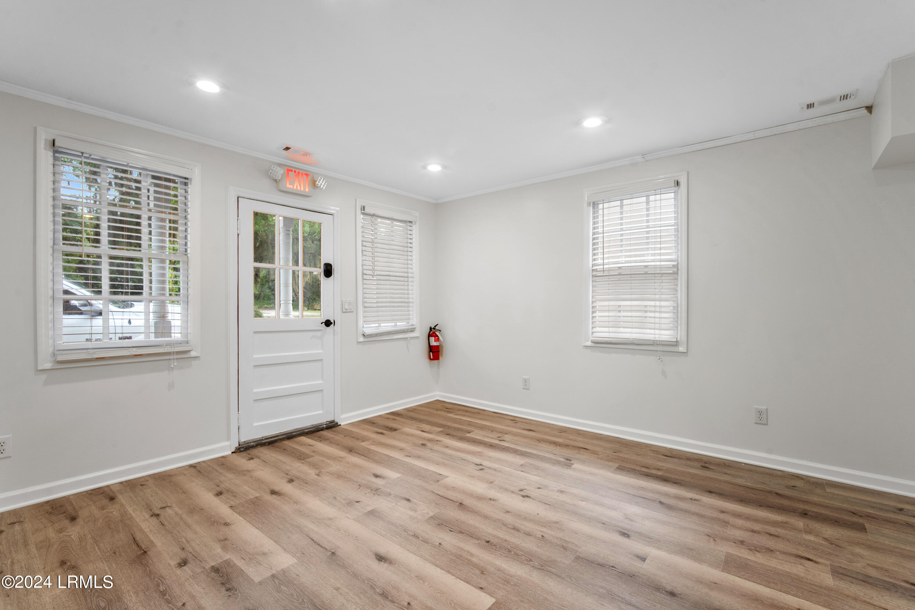 609 Carteret Street, A