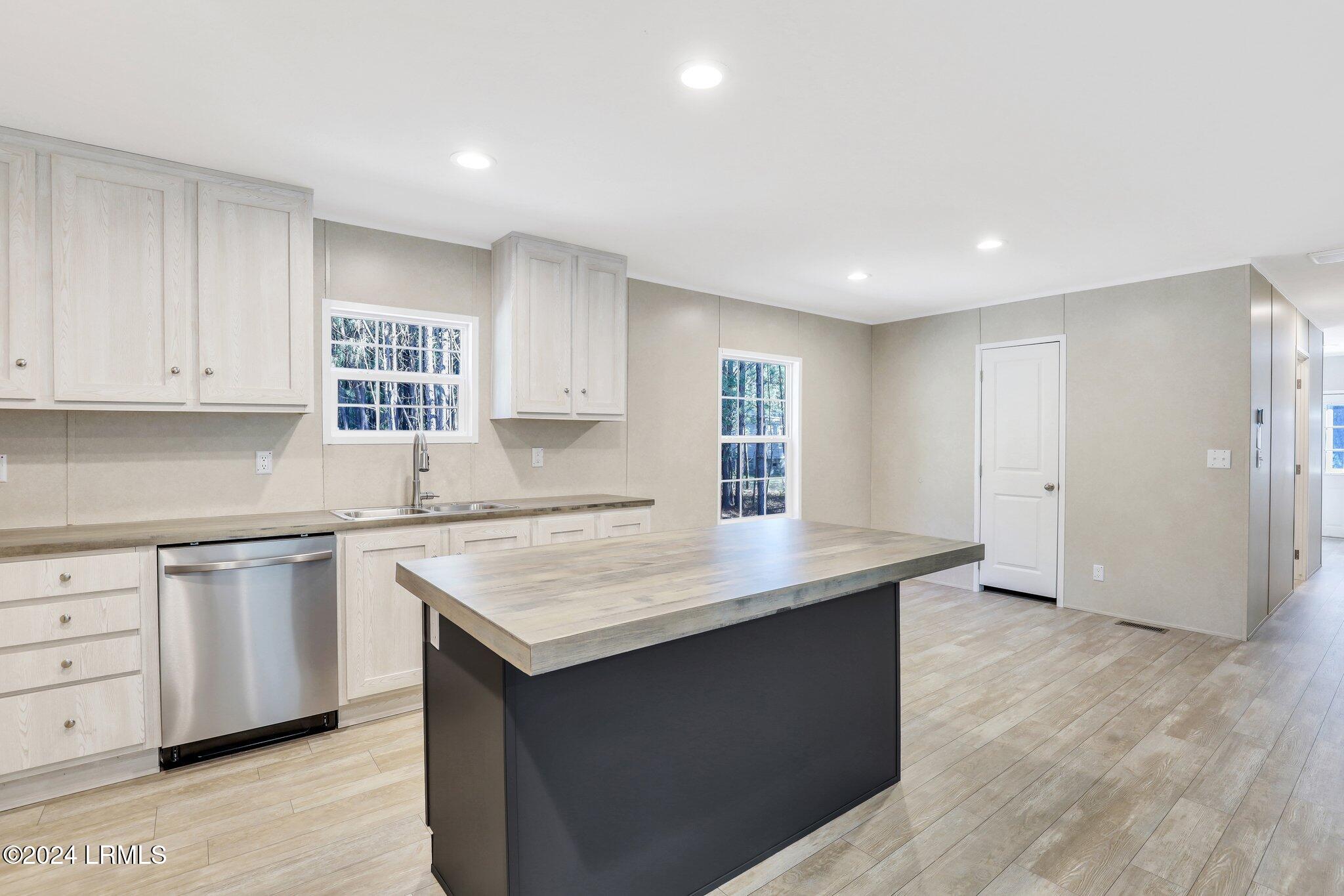 175 Sunny Loop