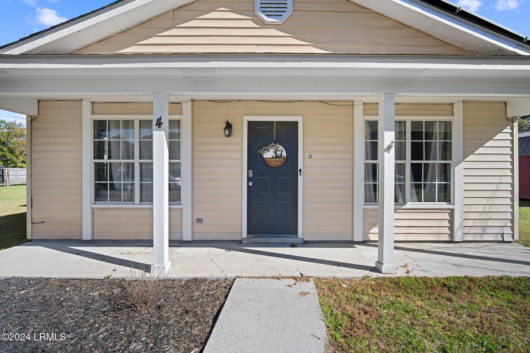 4 Irongate Drive