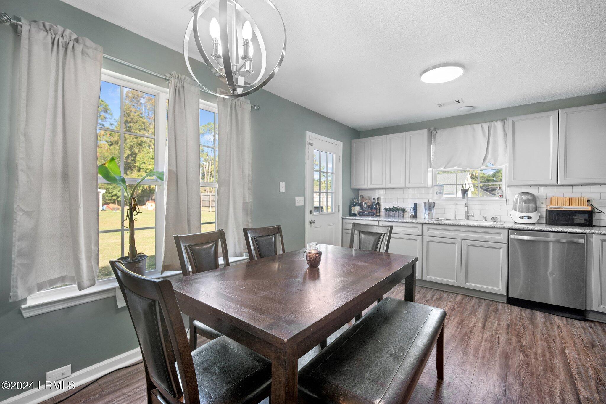 4 Irongate Drive