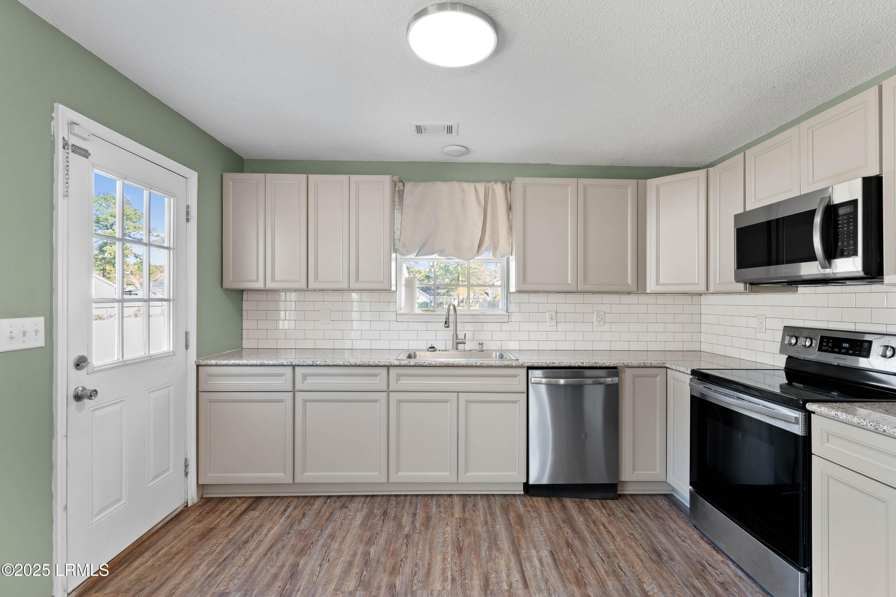 4 Irongate Drive