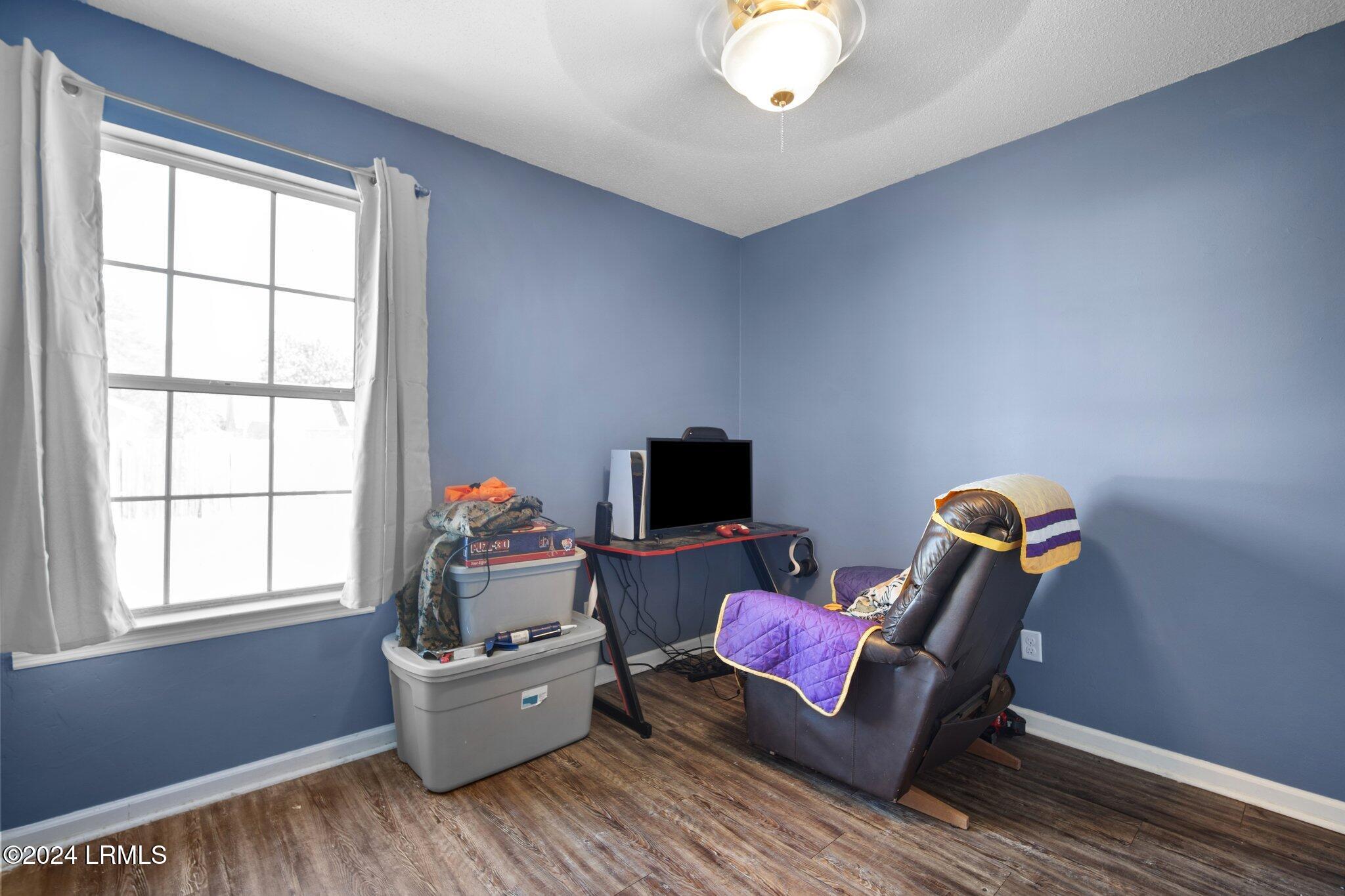 4 Irongate Drive