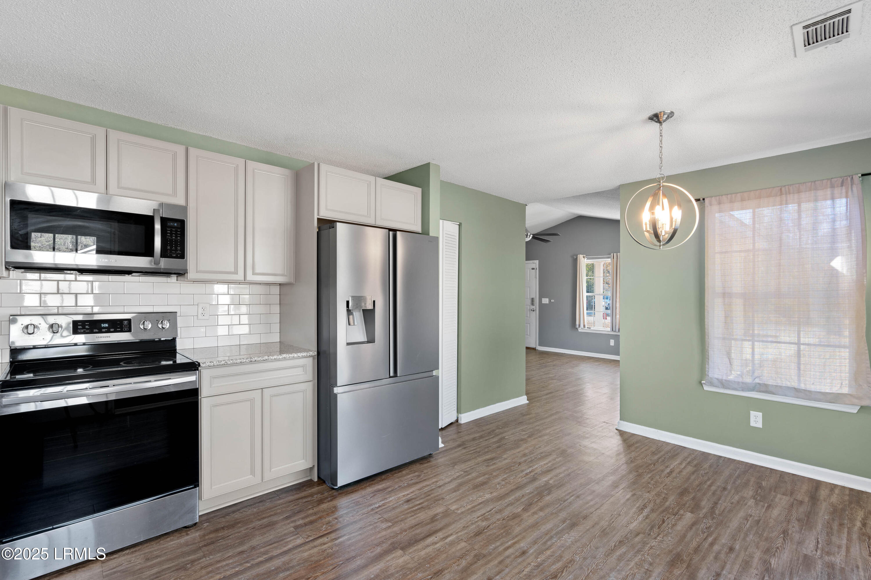 4 Irongate Drive