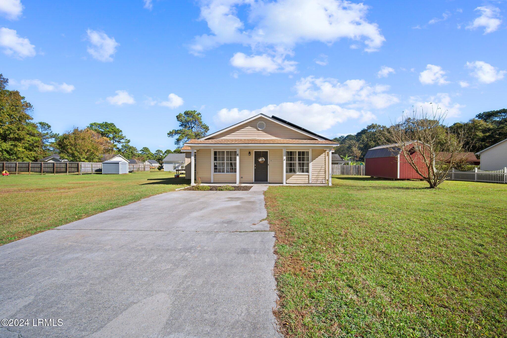 4 Irongate Drive