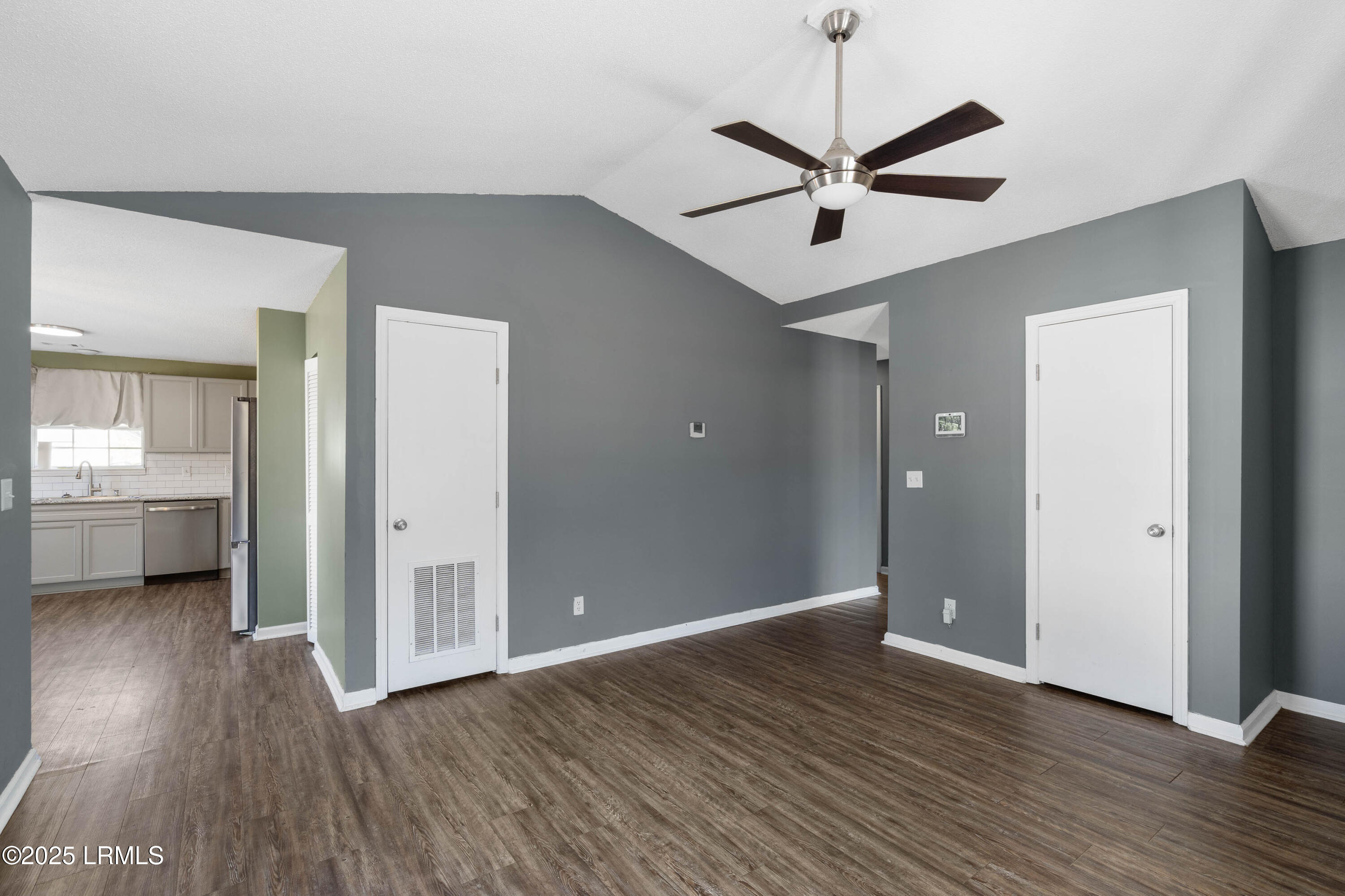 4 Irongate Drive