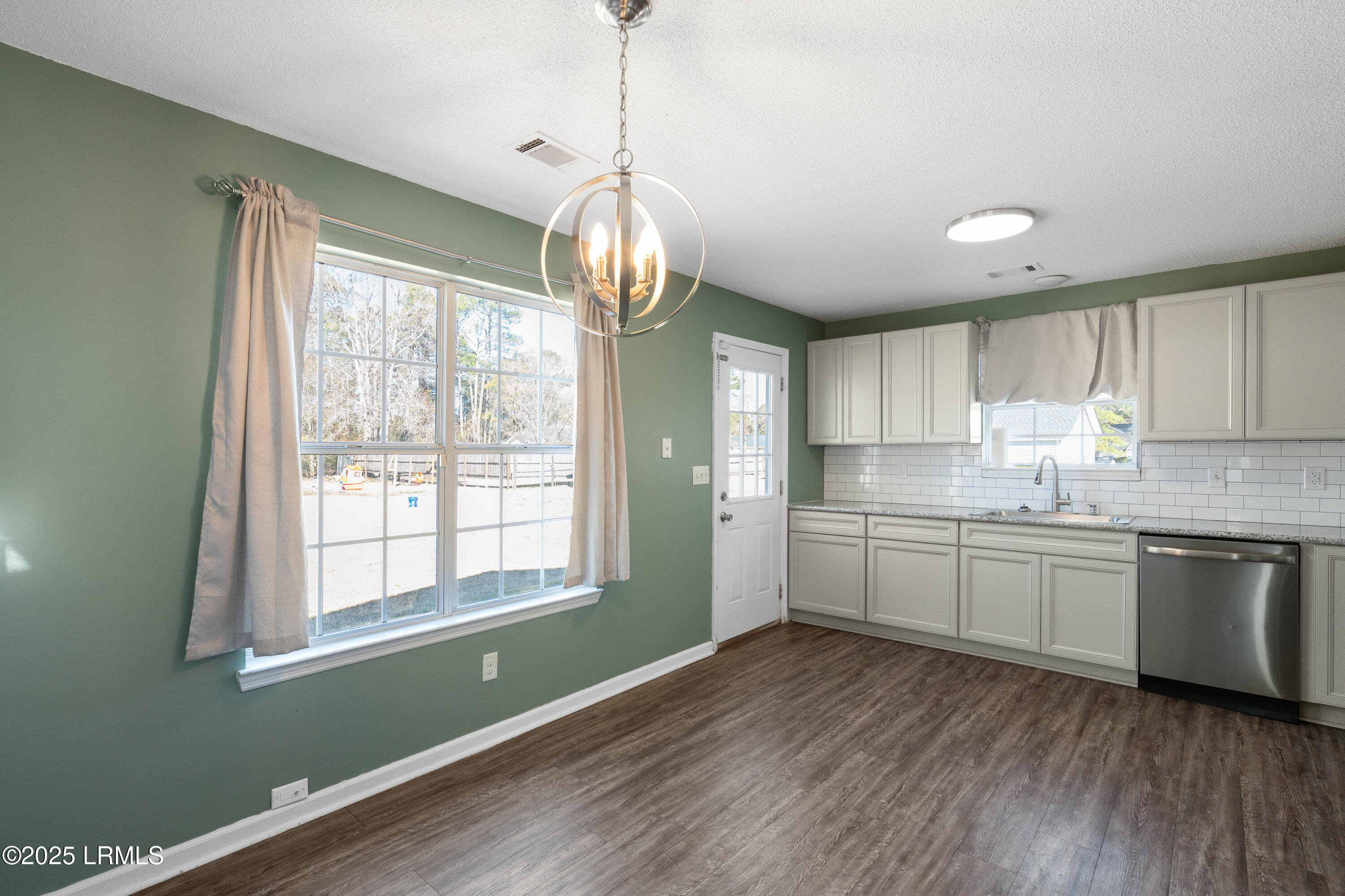 4 Irongate Drive