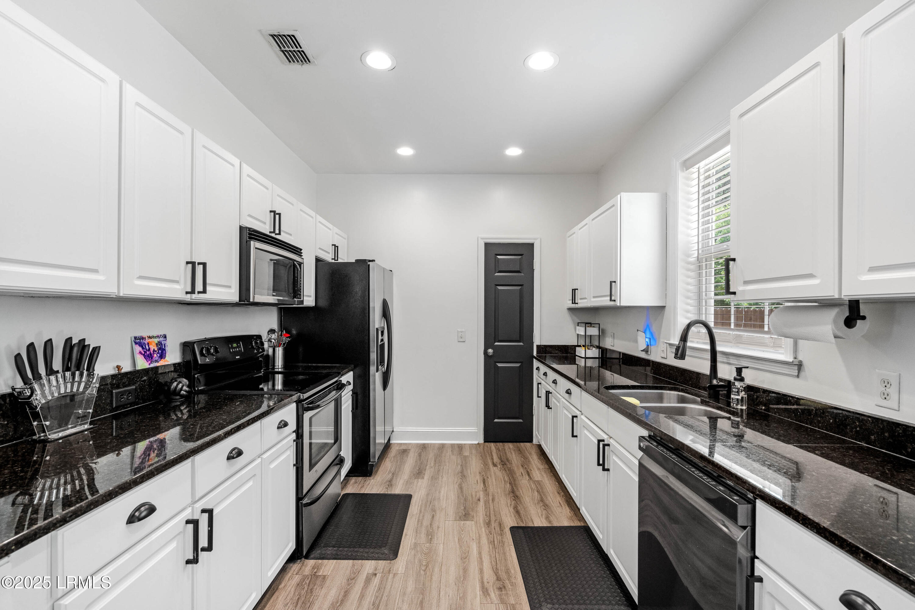 32 Applemint Lane