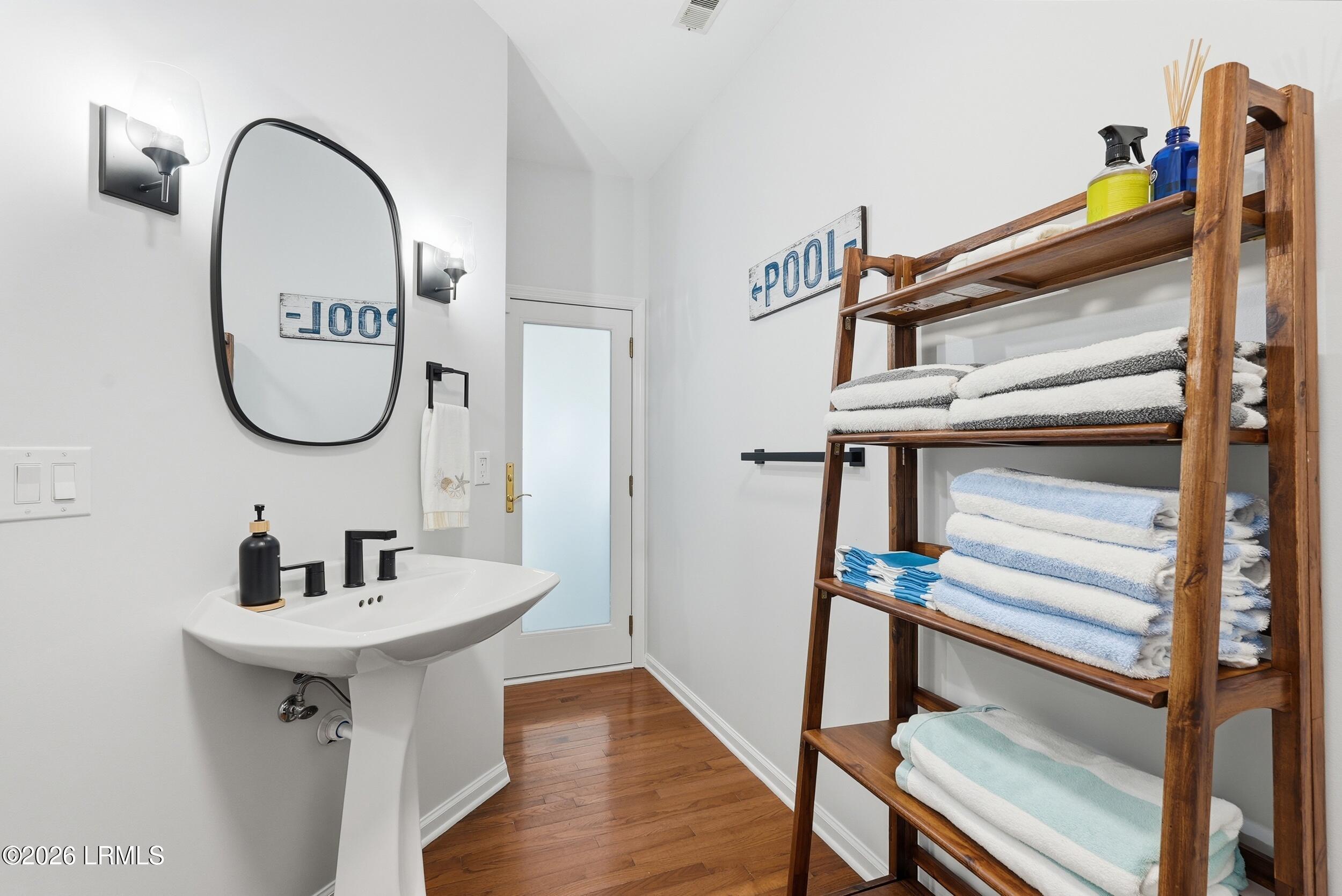 4 Broomfield Lane