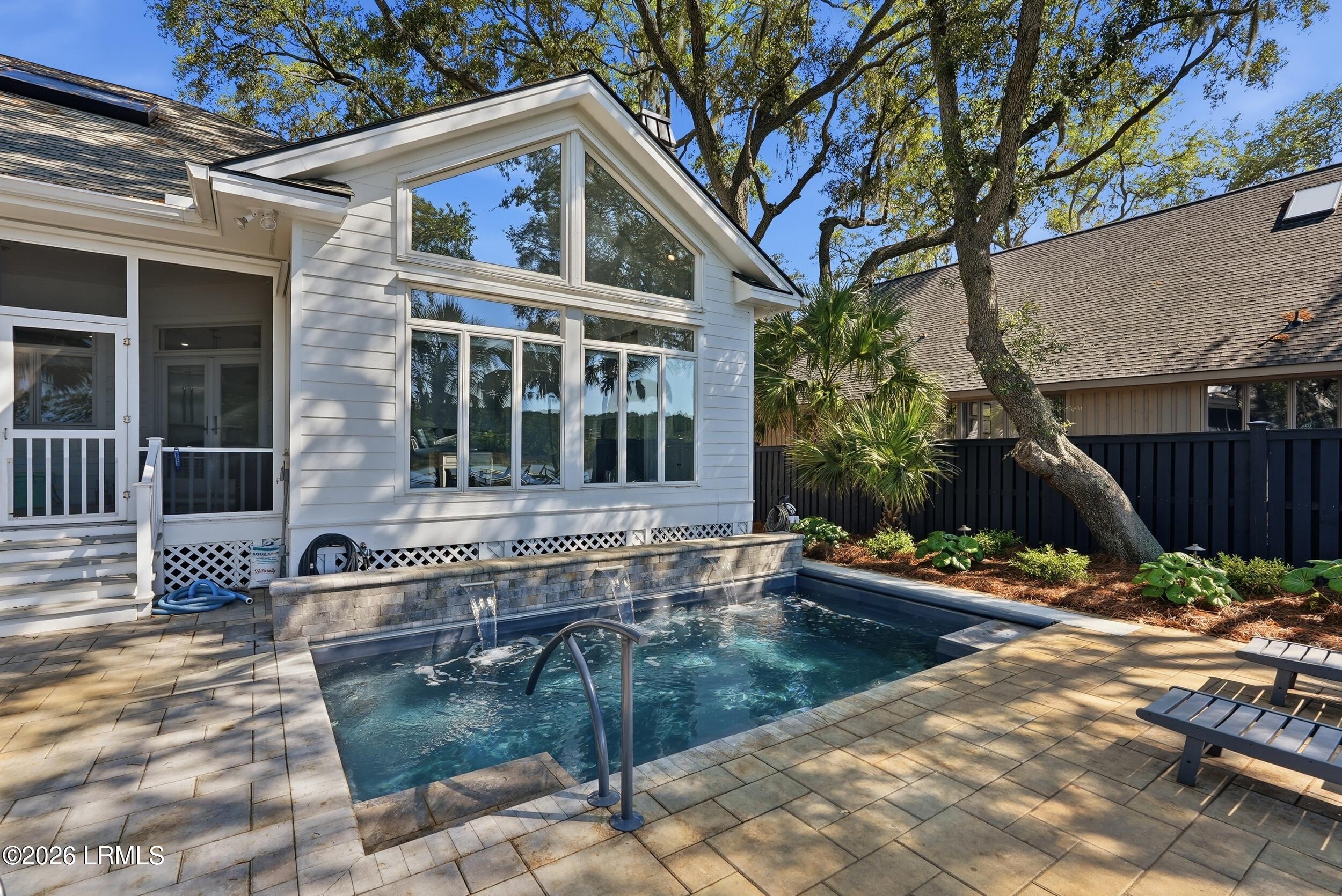 4 Broomfield Lane