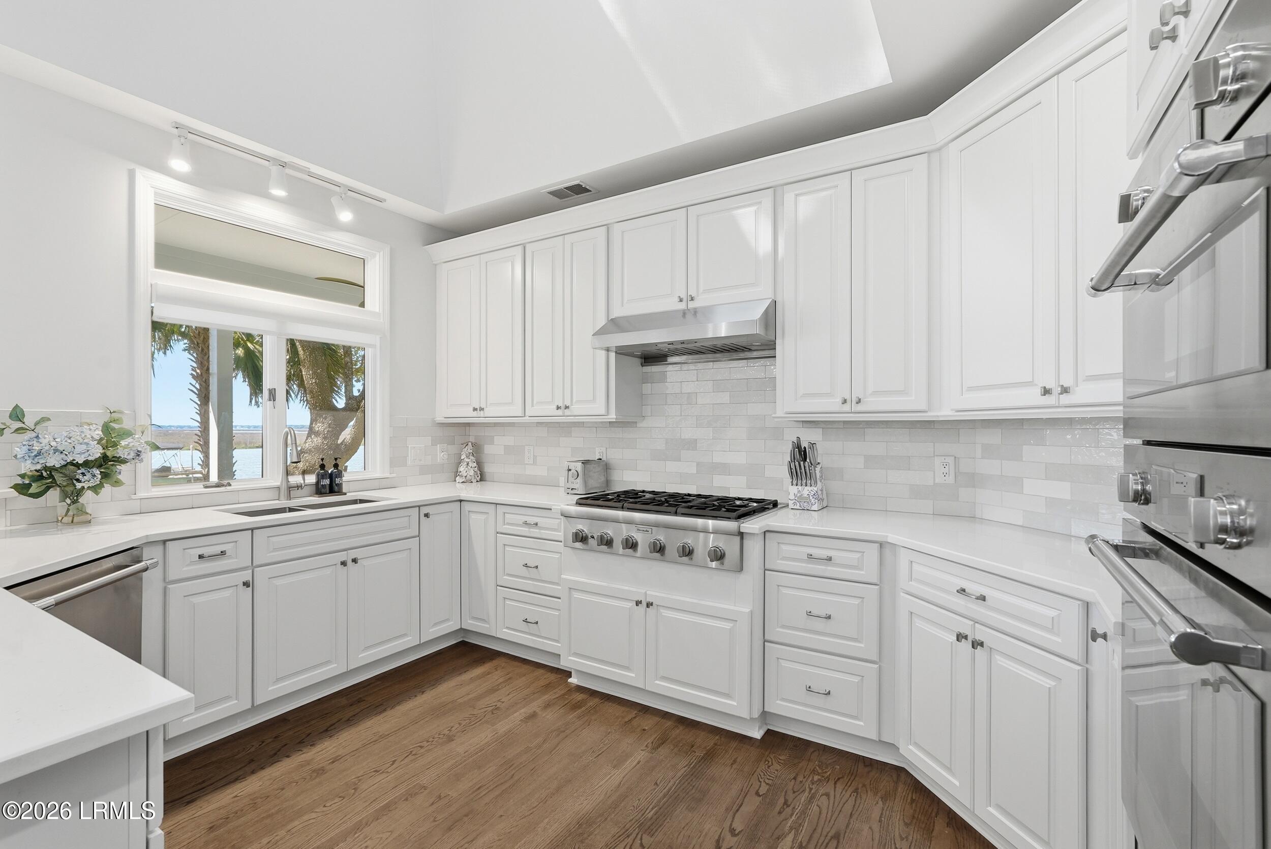 4 Broomfield Lane