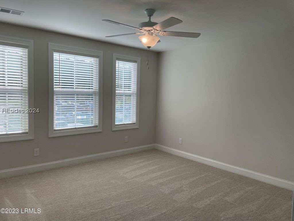 314 Bleeker Street S 23