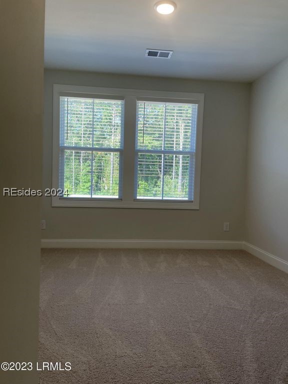 314 Bleeker Street S 23