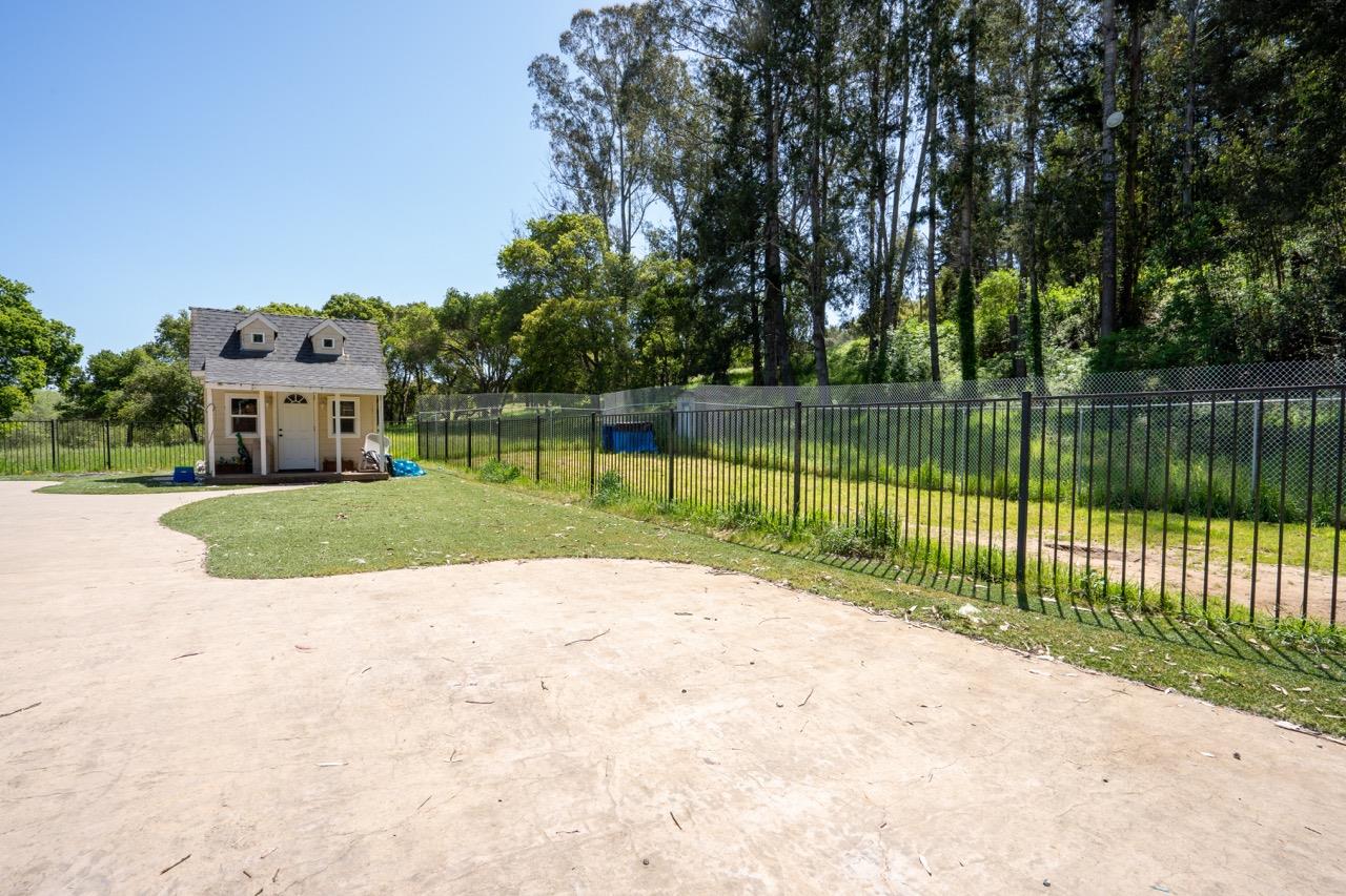 255 Windsong WAY