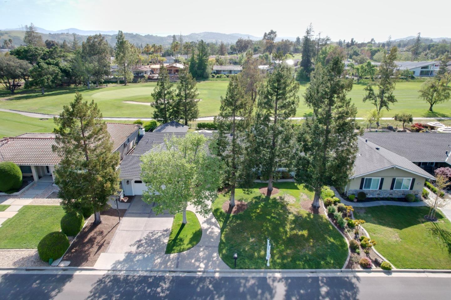 6564 Gillis DR