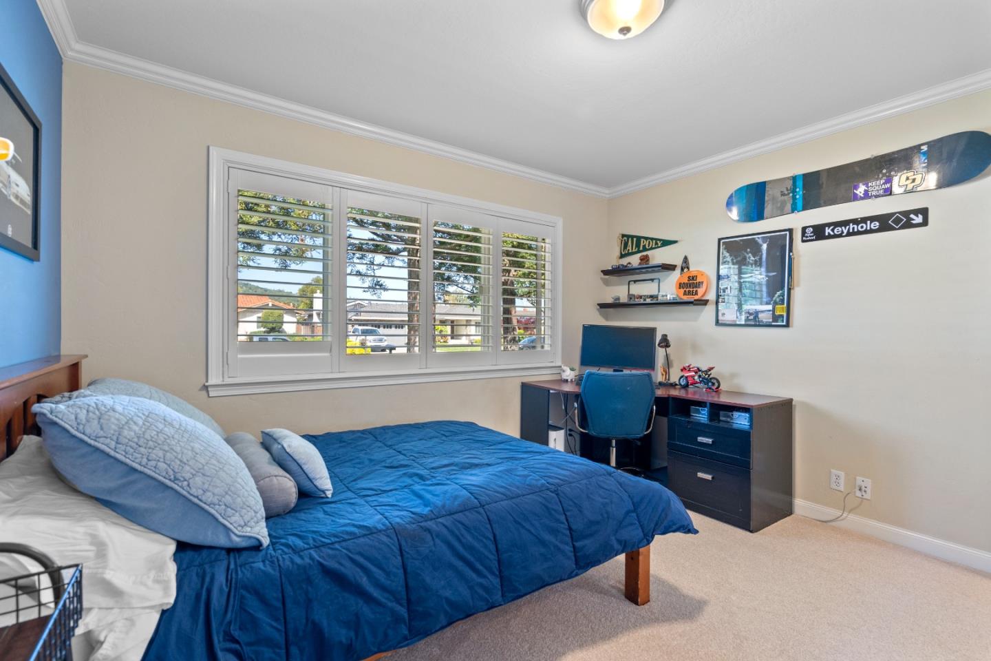 6564 Gillis DR