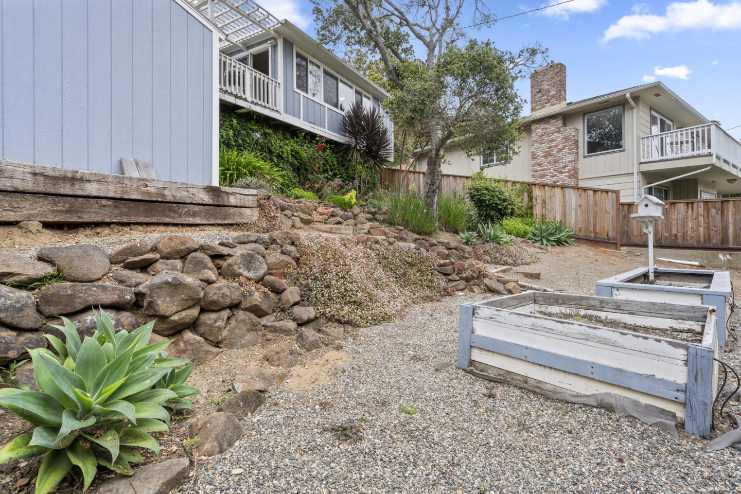 38 Loma AVE