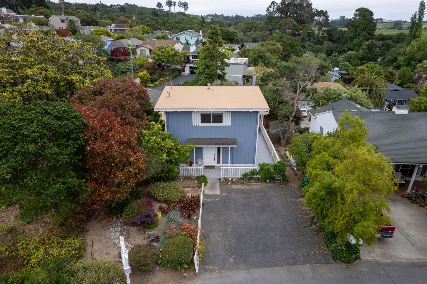 38 Loma AVE
