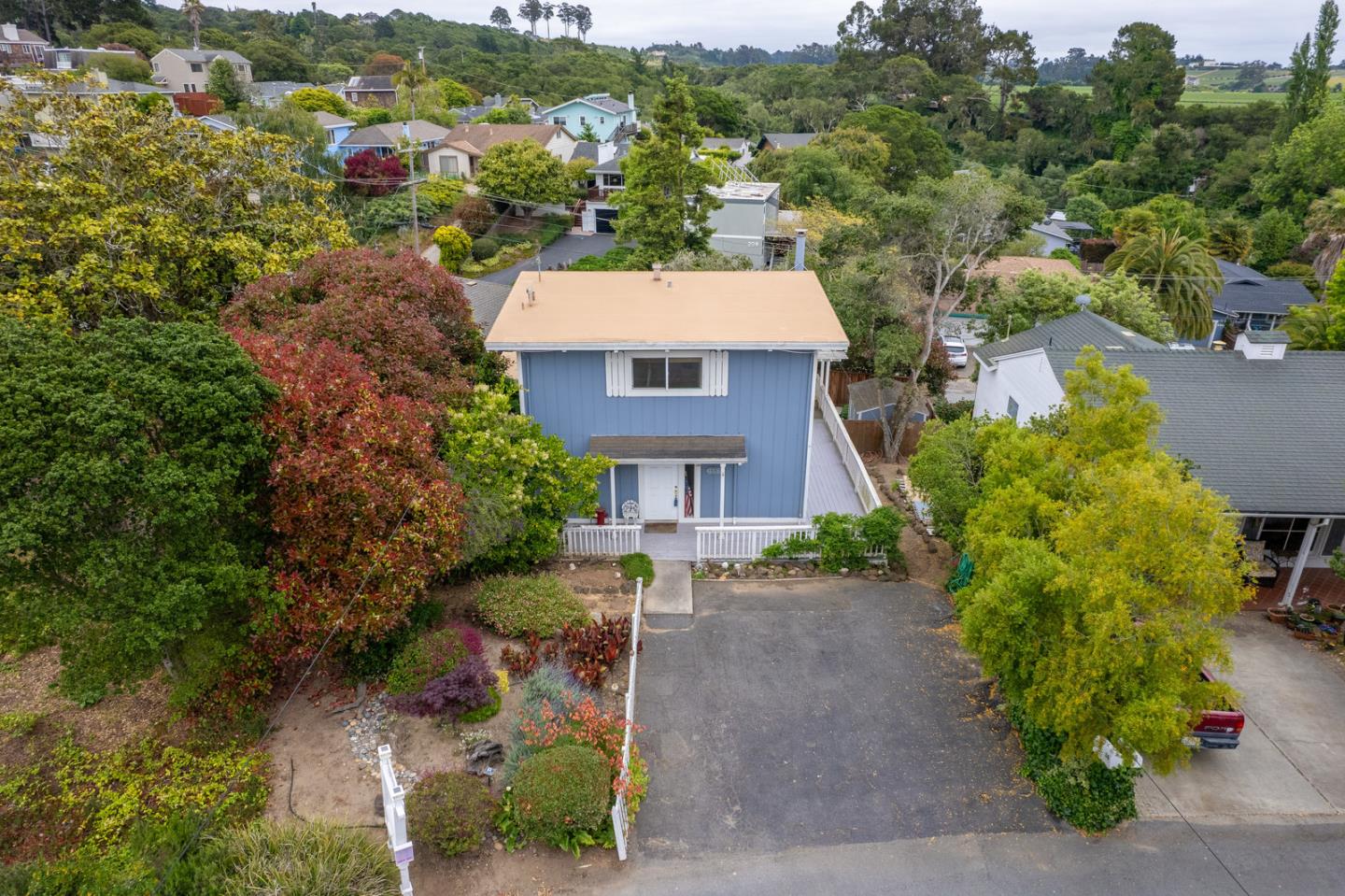 38 Loma AVE