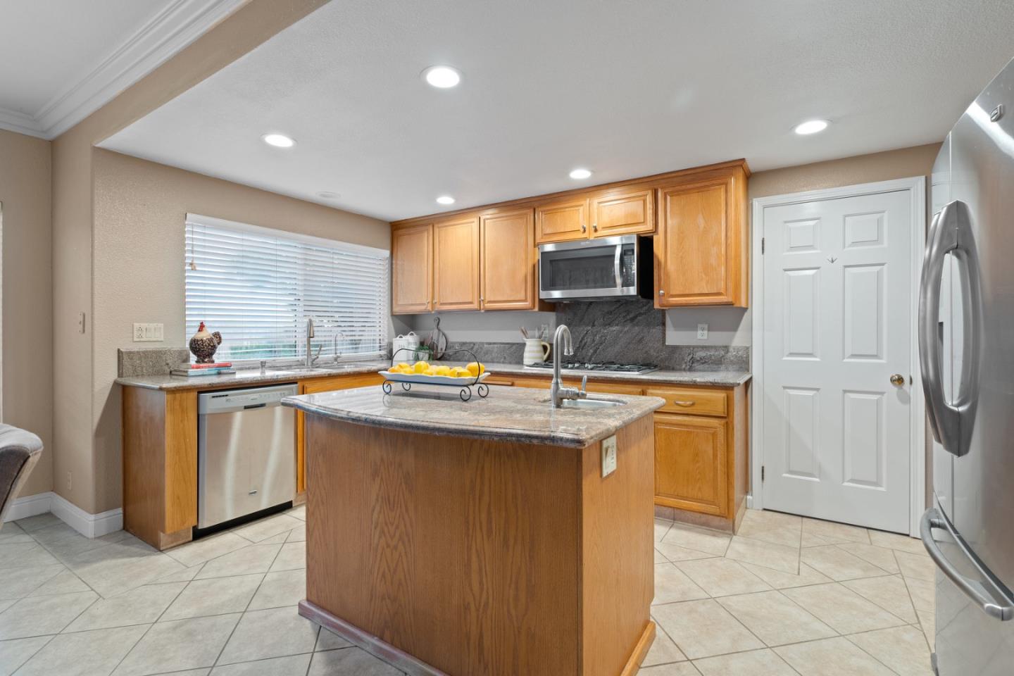 17420 Cristina CT