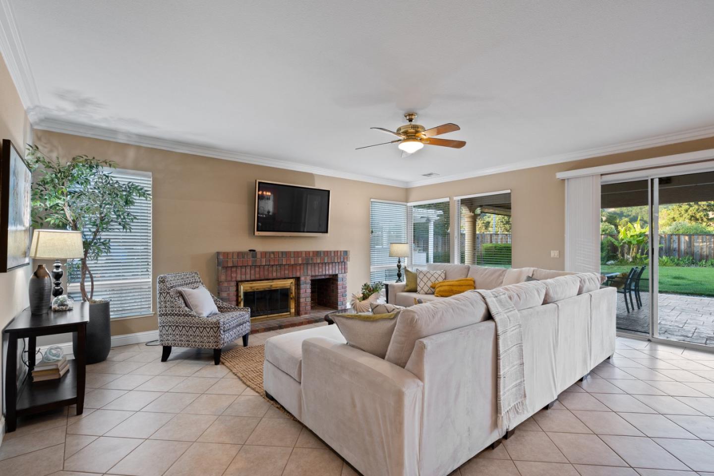 17420 Cristina CT