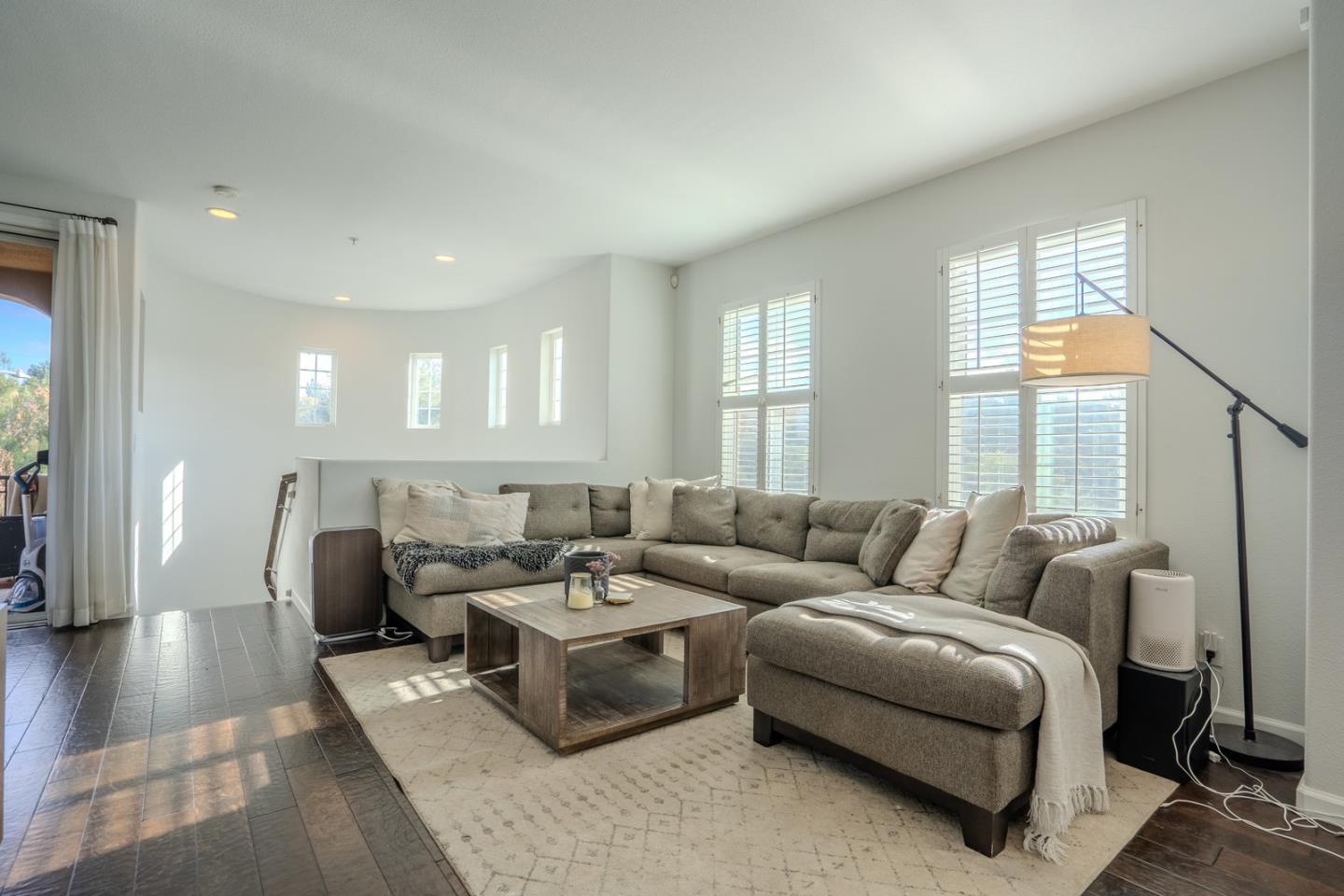 2234 Winepol LOOP