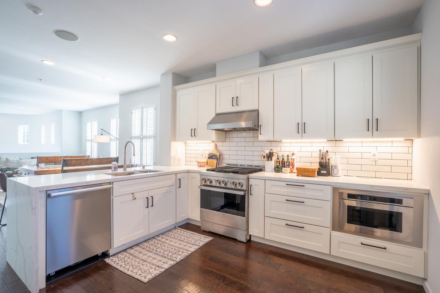 2234 Winepol LOOP