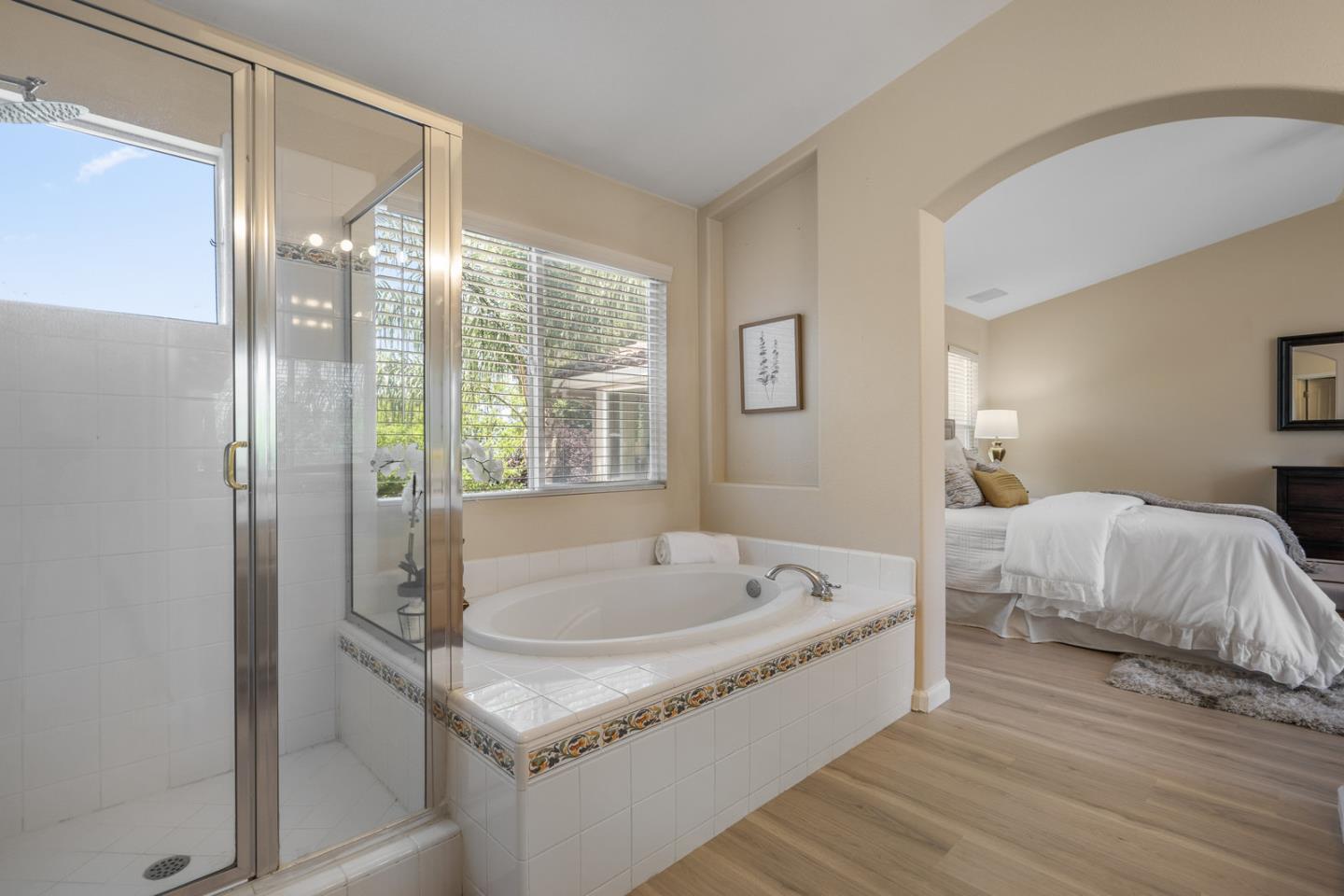 4131 Mackin Woods LN