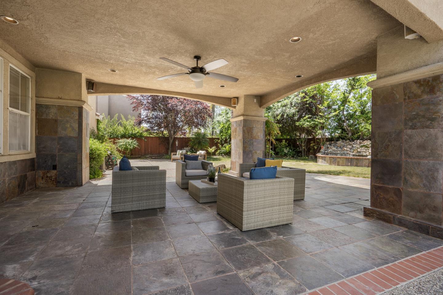 4131 Mackin Woods LN