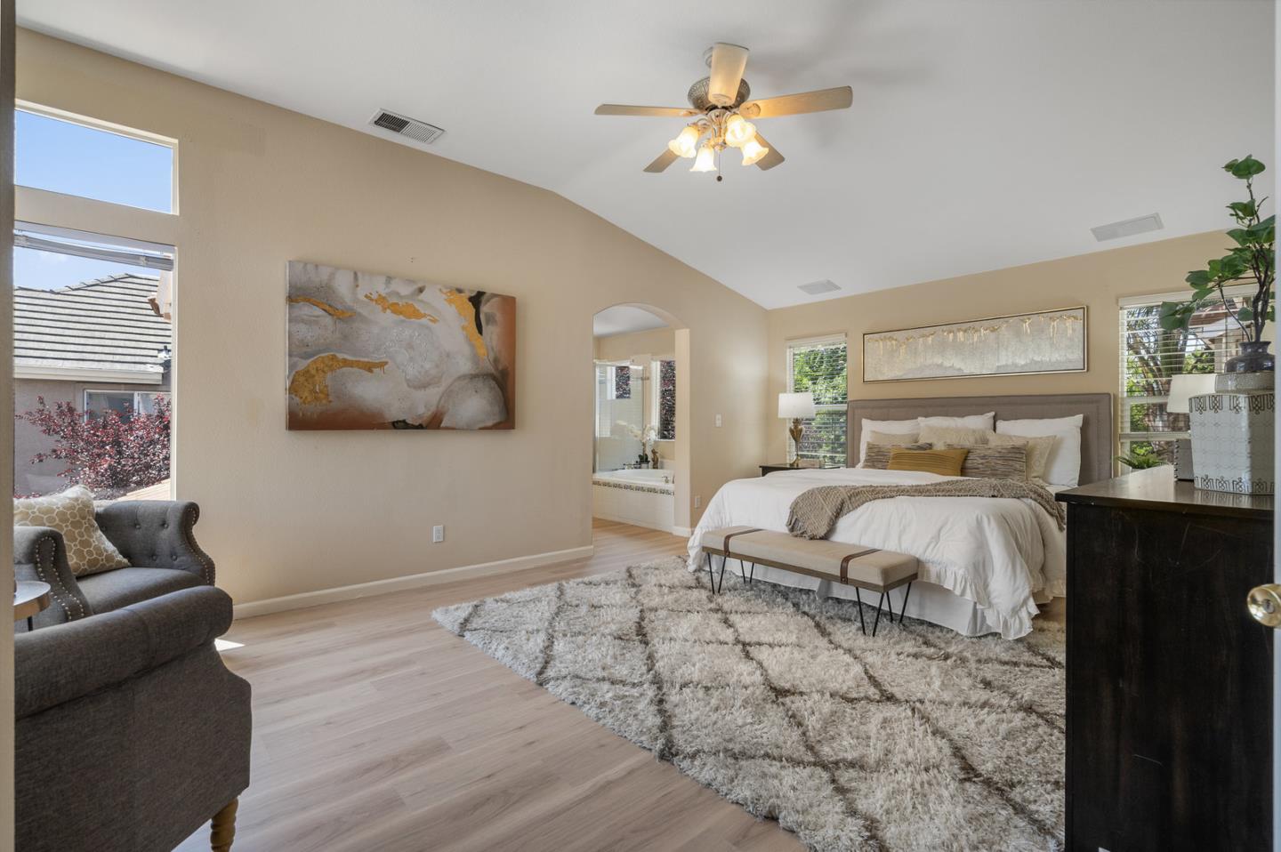 4131 Mackin Woods LN