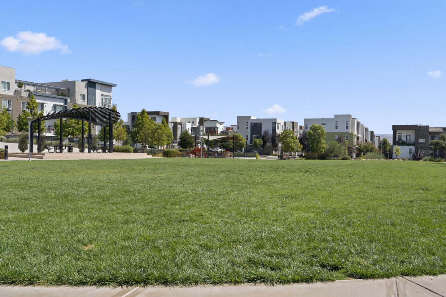 2984 Jayhawkers PL 4