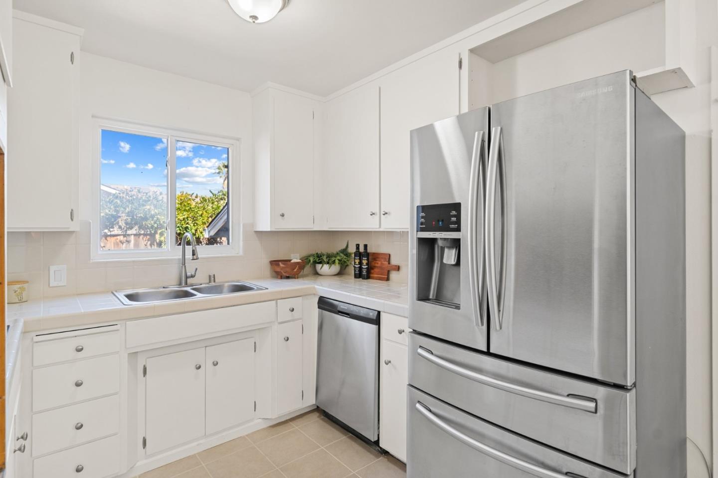 793 Onyx CT