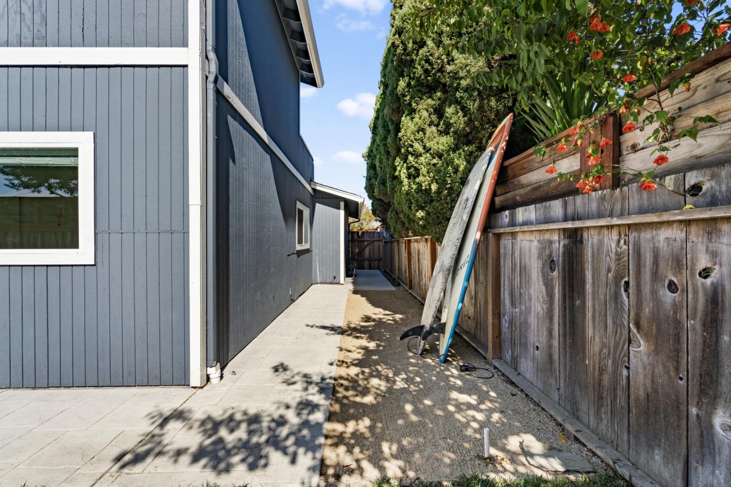 1477 Bulb AVE